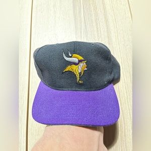 Vintage STARTER Minnesota‎ Vikings Logo Wool Snapback Hat